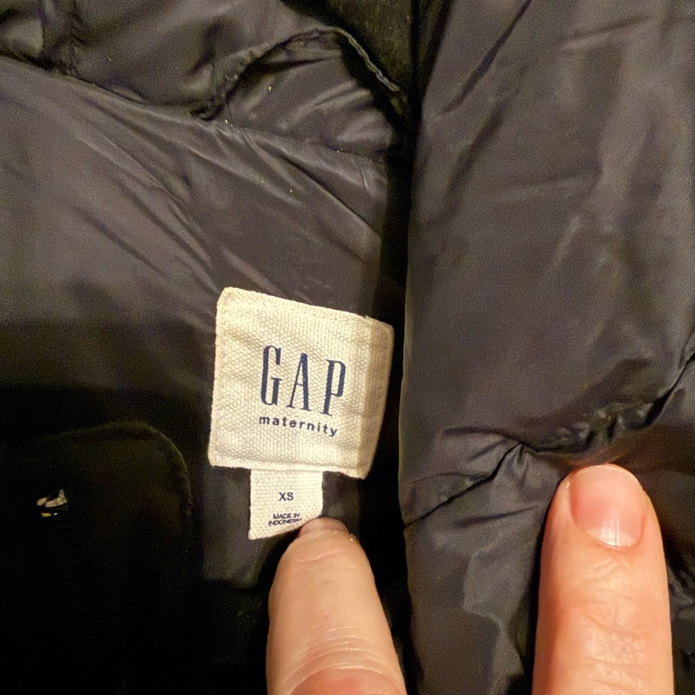 GAP Black Maternity Puffer Jacket - image 5